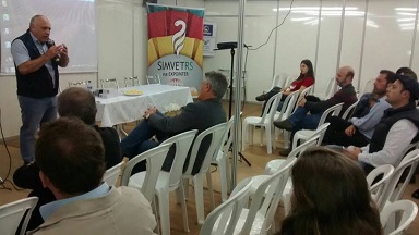 Veterinários e agroindústria debatem importância do Sisbi